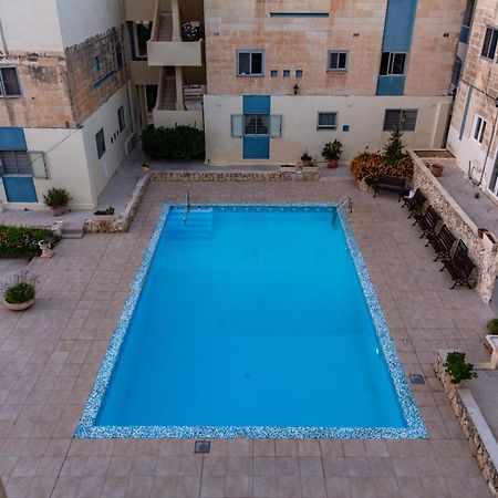 Dolmen Court Flat 10, Qawra Apartment St. Paul's Bay Bagian luar foto