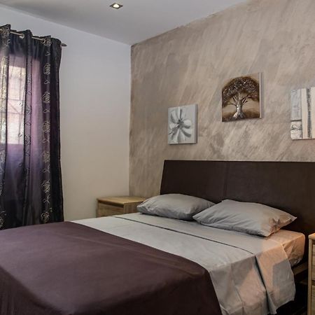 Dolmen Court Flat 10, Qawra Apartment St. Paul's Bay Bagian luar foto