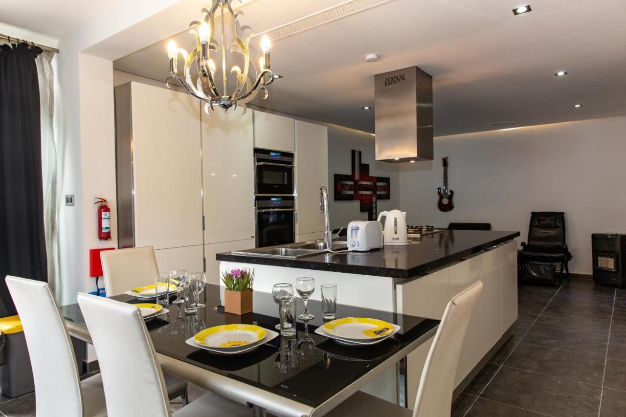 Dolmen Court Flat 10, Qawra Apartment St. Paul's Bay Bagian luar foto