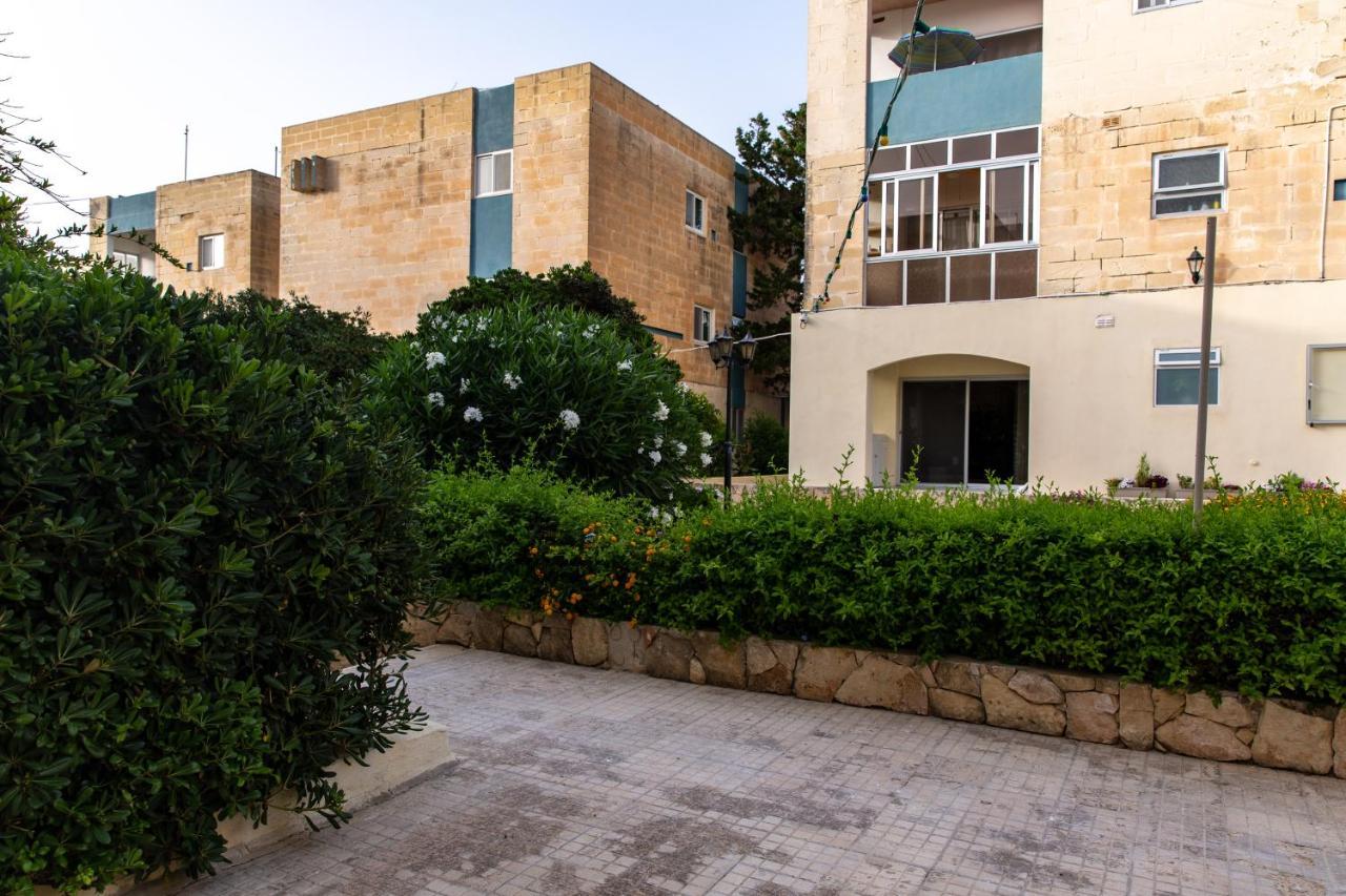 Dolmen Court Flat 10, Qawra Apartment St. Paul's Bay Bagian luar foto