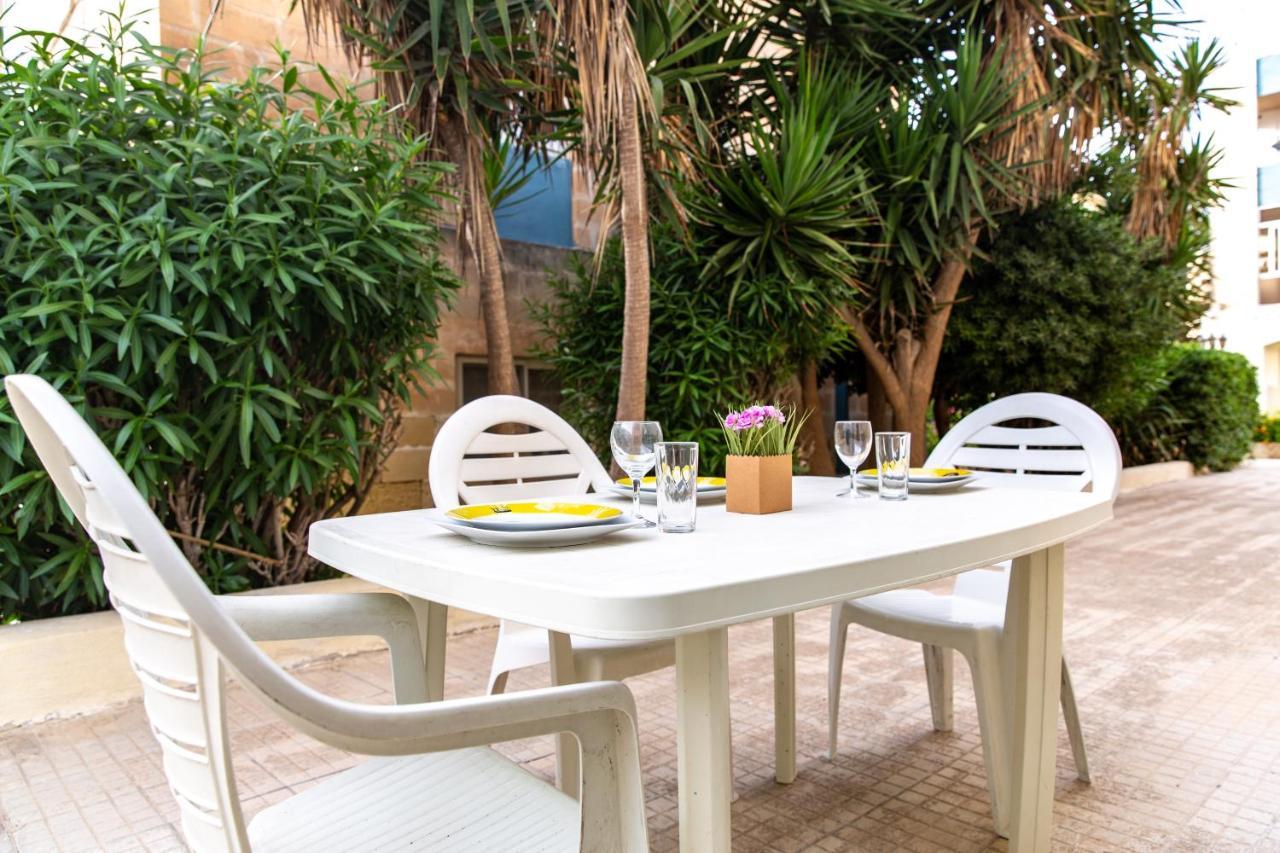 Dolmen Court Flat 10, Qawra Apartment St. Paul's Bay Bagian luar foto
