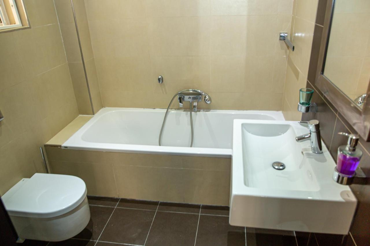 Dolmen Court Flat 10, Qawra Apartment St. Paul's Bay Bagian luar foto