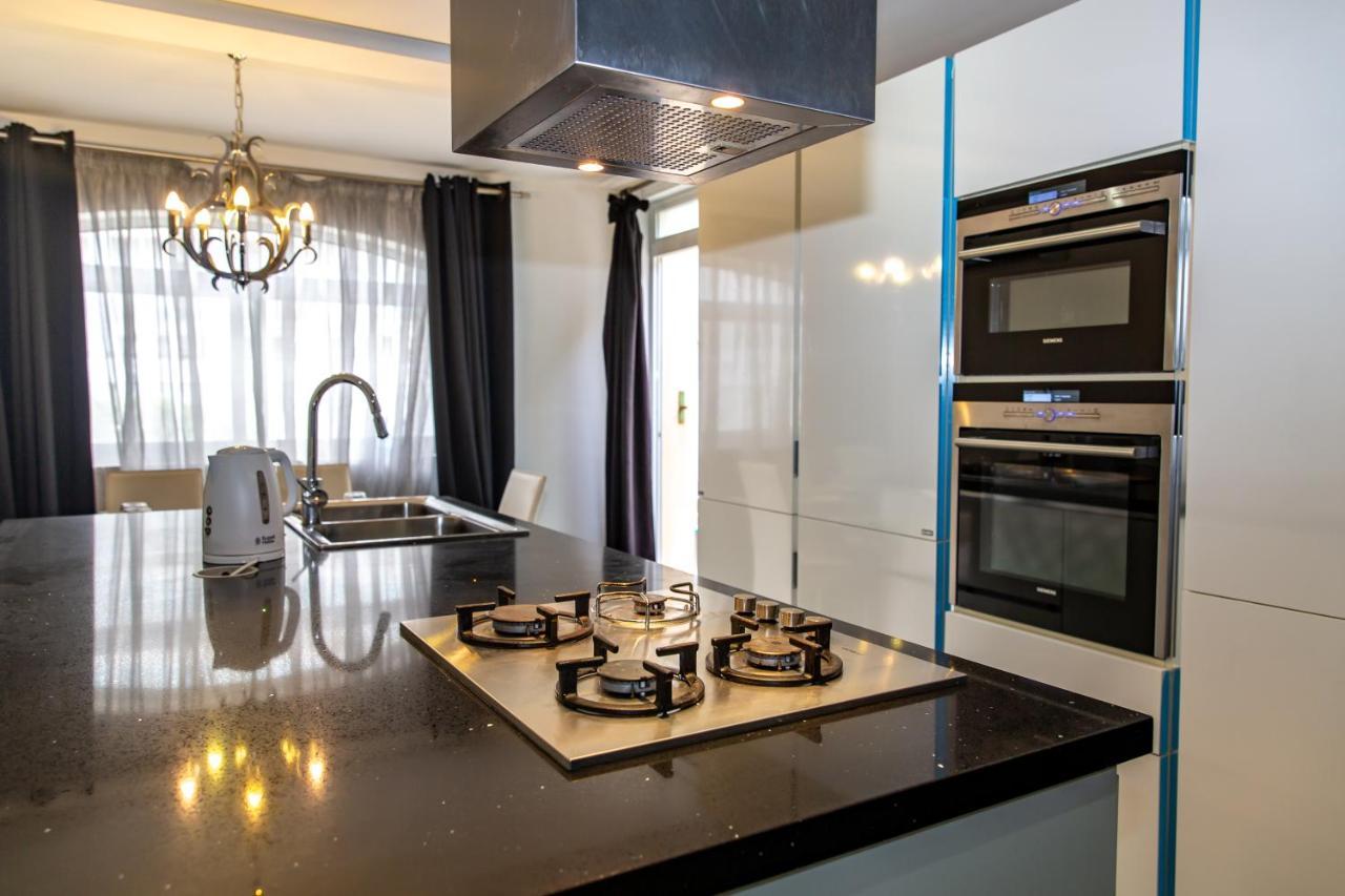 Dolmen Court Flat 10, Qawra Apartment St. Paul's Bay Bagian luar foto